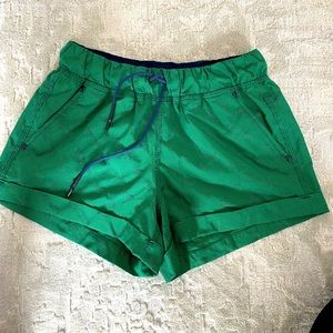 Beautiful Women’s Lululemon Shorts. Green and navy blue paisley. Size 4.